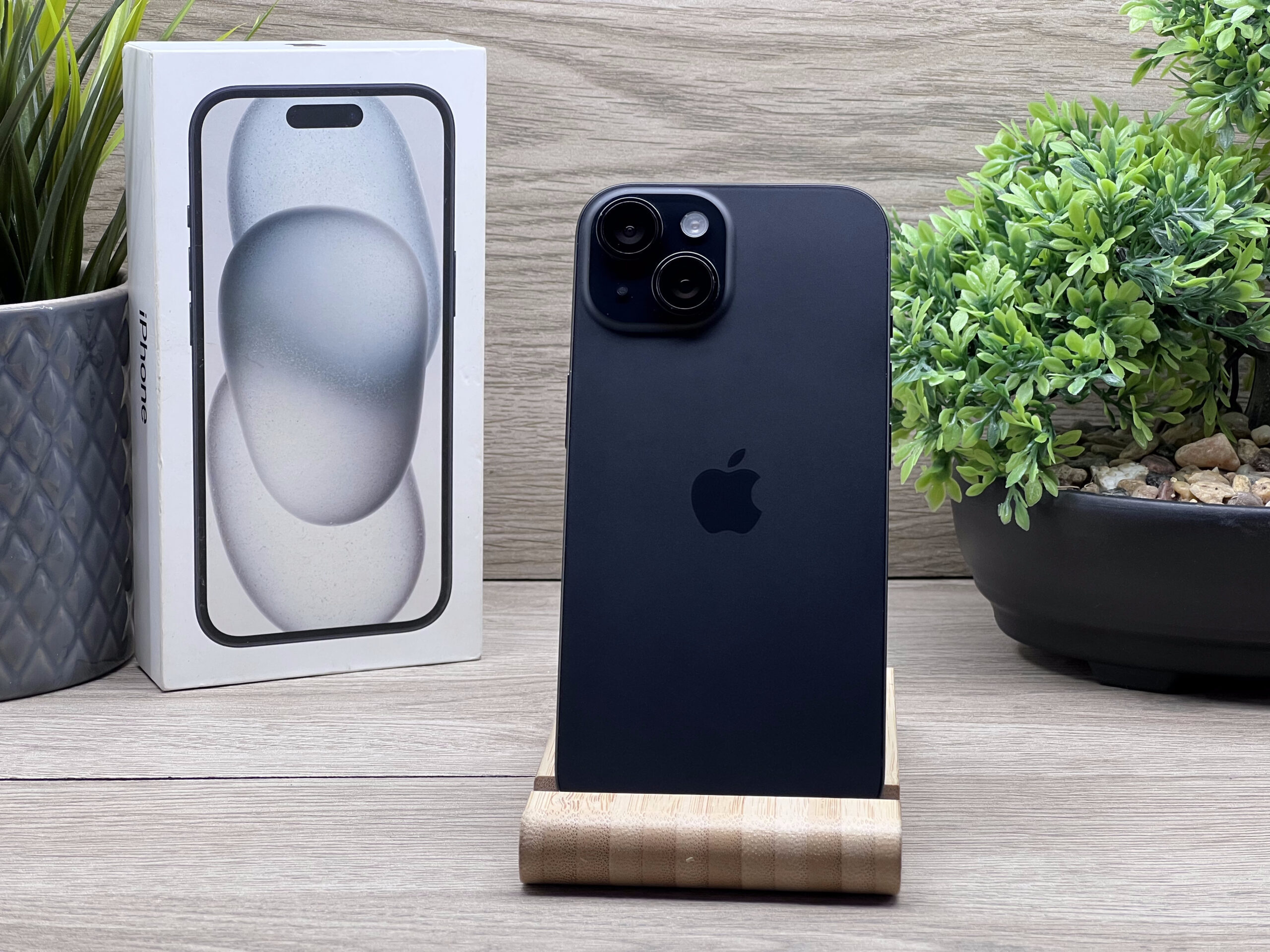 Hibátlan iPhone 15 Black 128GB 2 ÉV Garanciával 90%