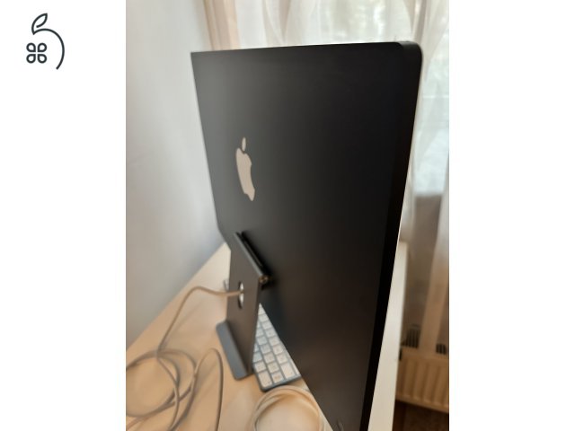 Elado egy iStylben vasarolt imac24” asztali gep.