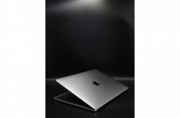 Apple MacBook Pro 13″ 2020 M1 512 GB Space Gray akku - 12 HÓ GARANCIA
