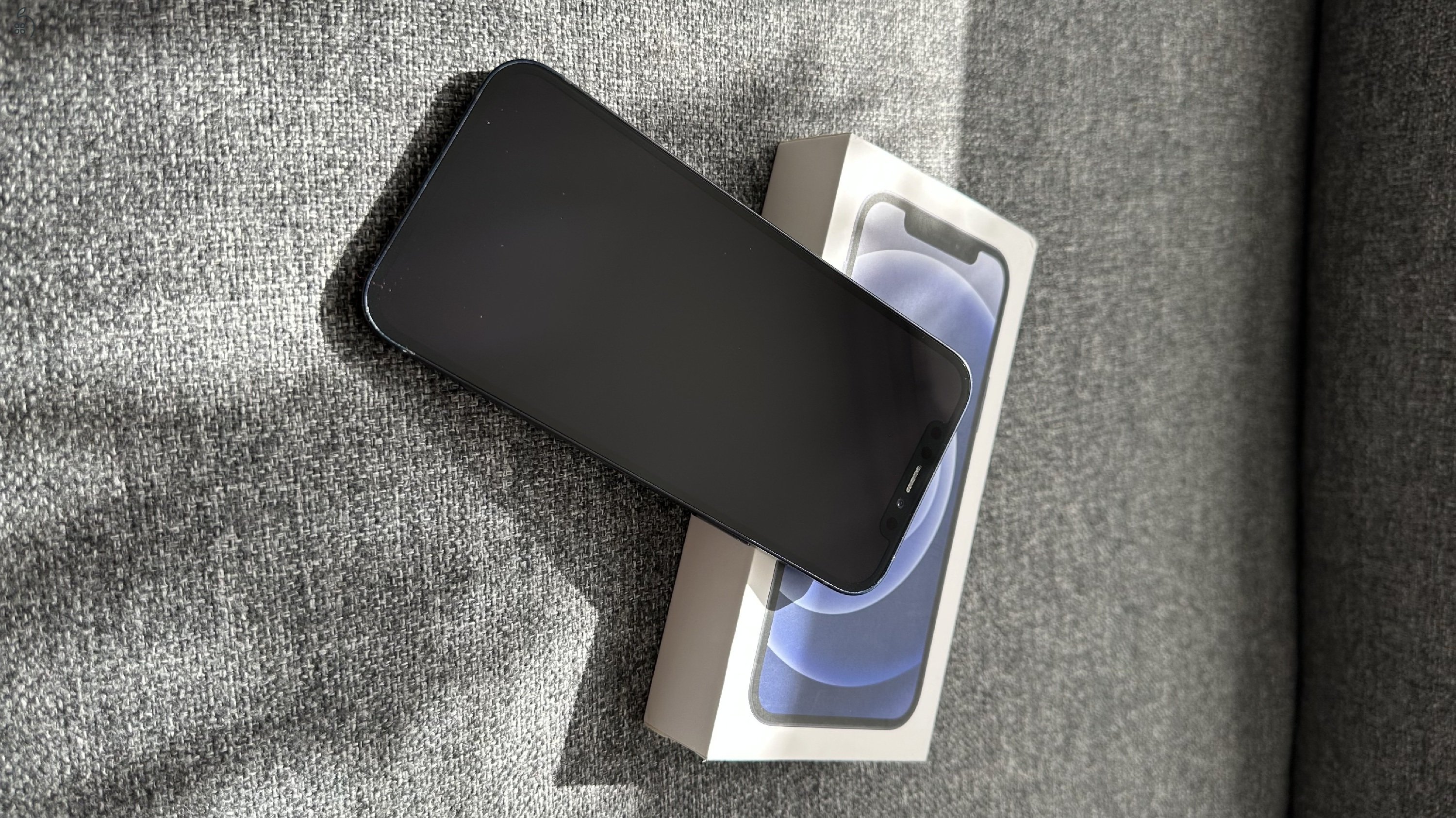 iPhone 12 128Gb Black - kiegészítőkkel