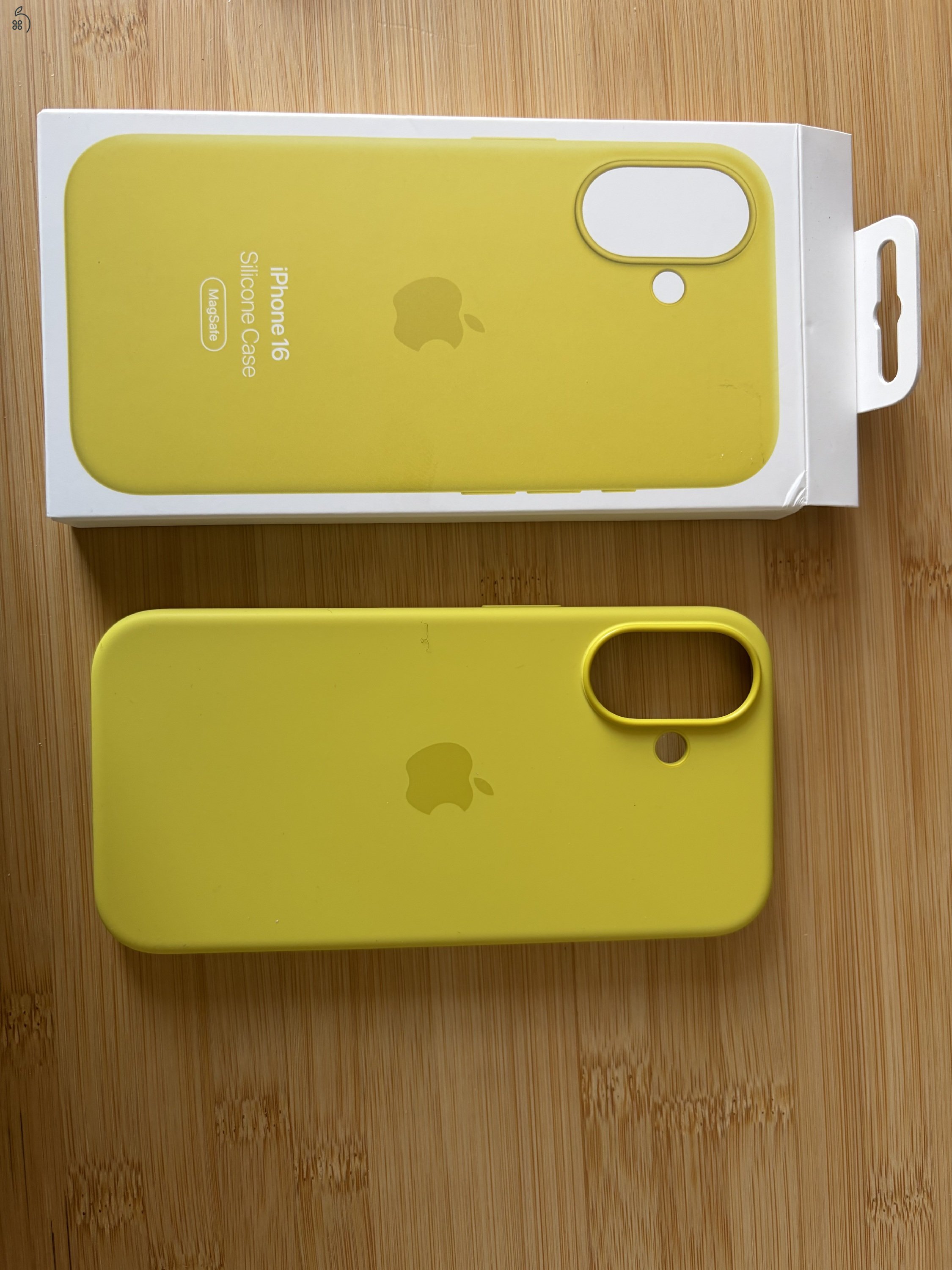 Eladó 2 db eredeti, tökéletes állapotú iPhone 16 tok.