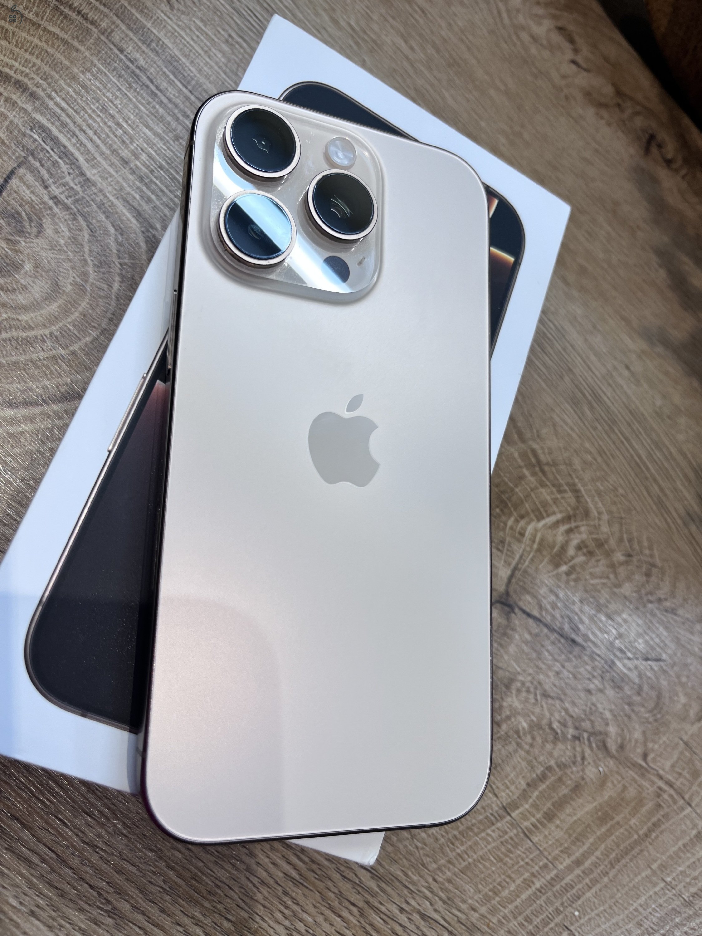 ELADÓ Iphone 16 Pro 128 GB sivatagi titán telefon