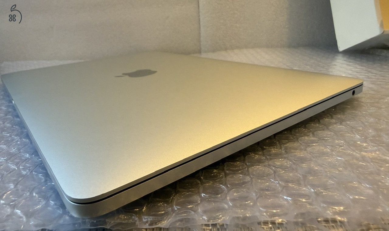 Apple Macbook Pro 13 (2017) I7 16 GB 250GB A1708 Box (Magic opciók)
