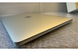 Apple Macbook Pro 13 (2017) I7 16 GB 250GB A1708 Box (Magic opciók)