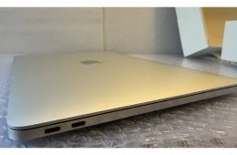 Apple Macbook Pro 13 (2017) I7 16 GB 250GB A1708 Box (Magic opciók)