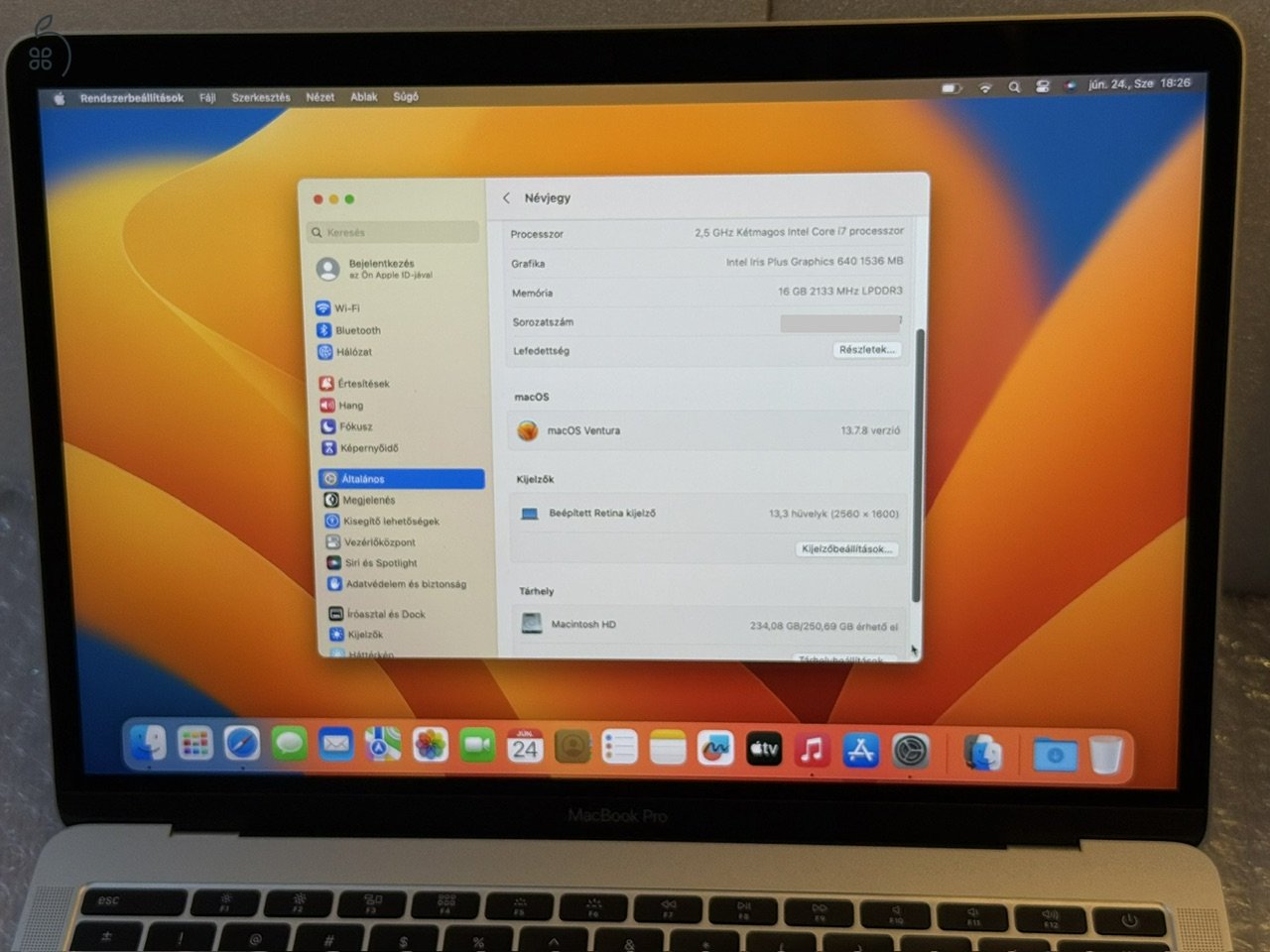 Apple Macbook Pro 13 (2017) I7 16 GB 250GB A1708 Box (Magic opciók)