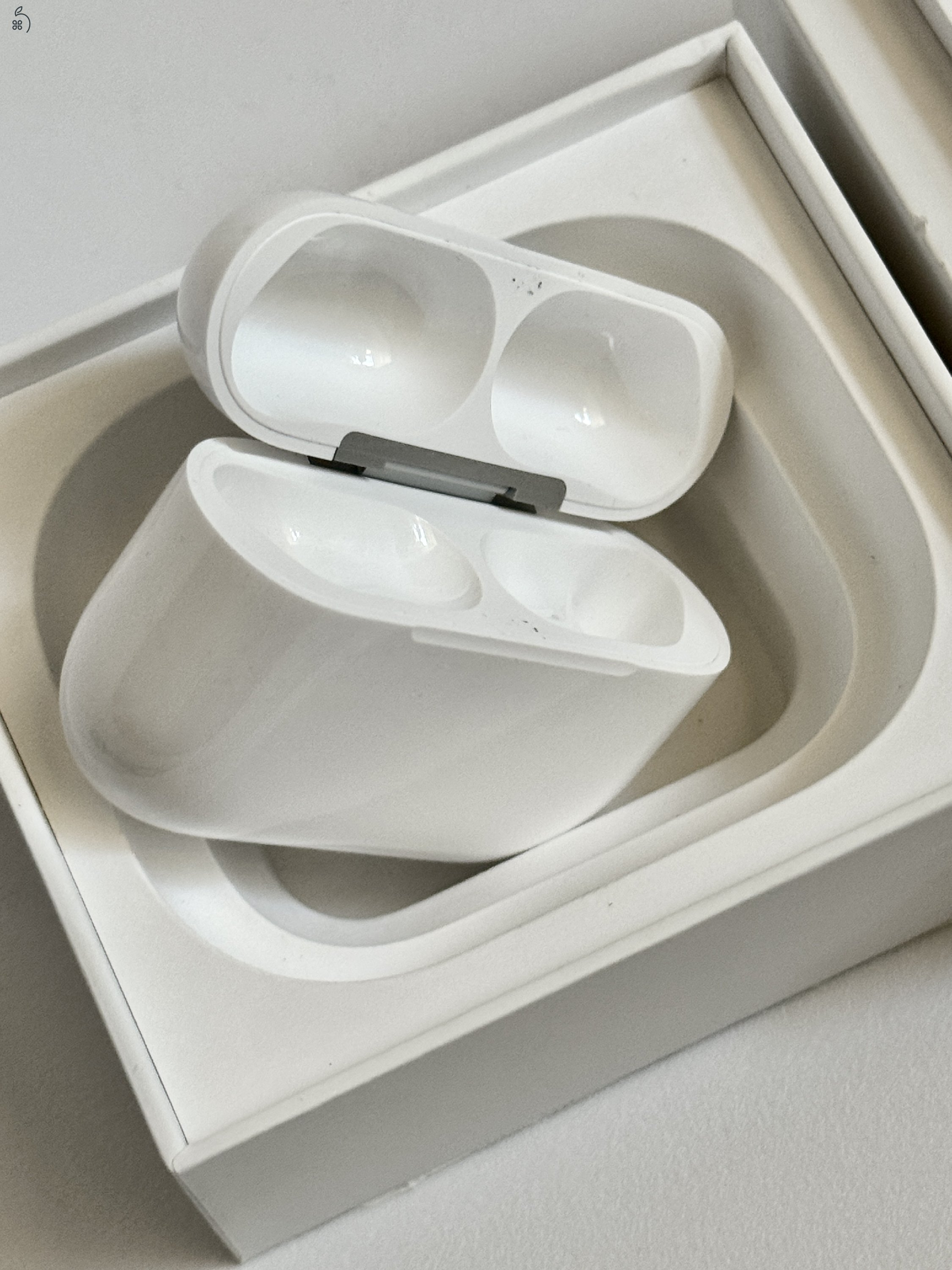 Airpods Pro 3  Jótállás: 2028.01. - apple care + 2027.Márc.11.ig