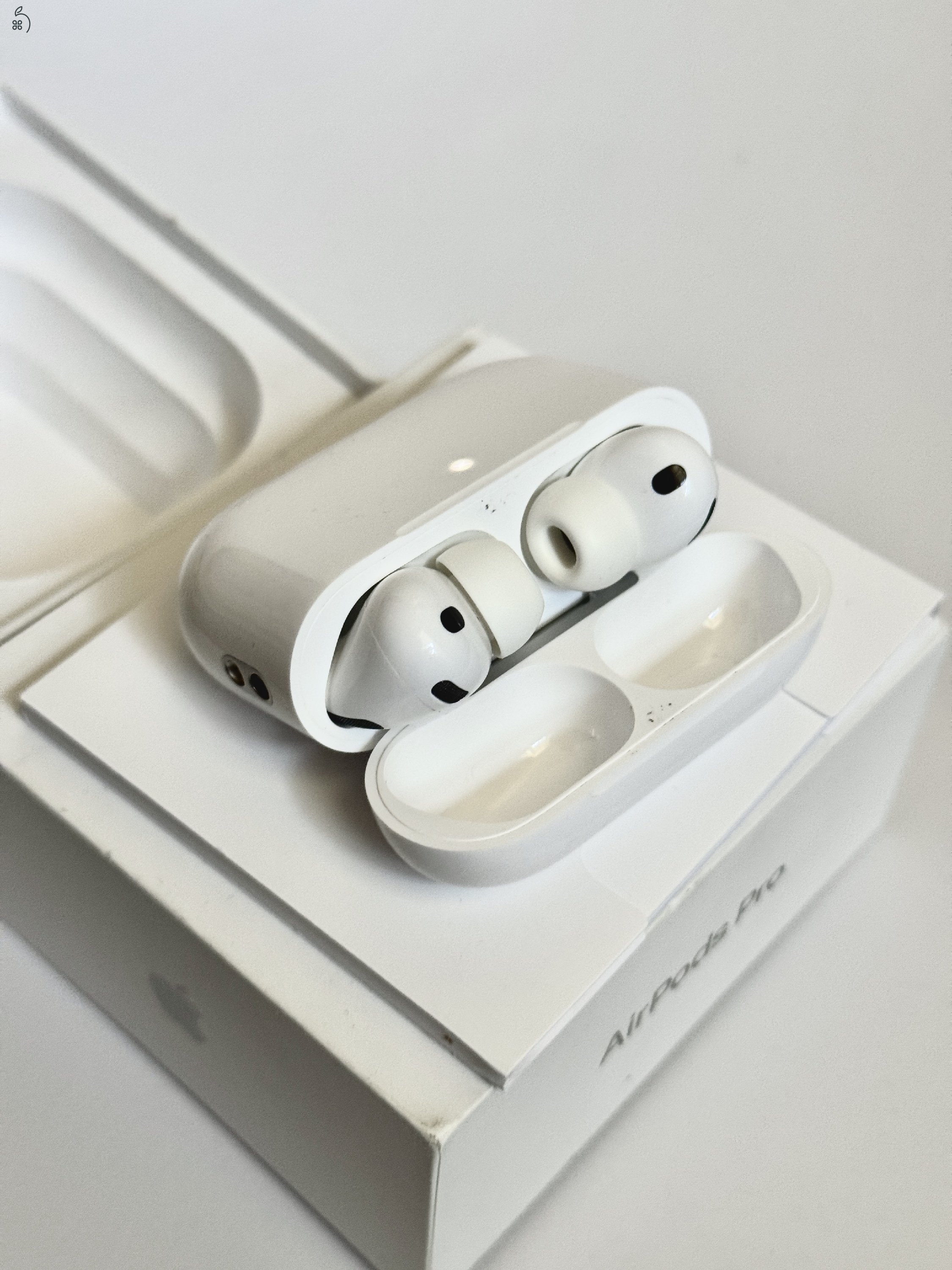 Airpods Pro 3  Jótállás: 2028.01. - apple care + 2027.Márc.11.ig