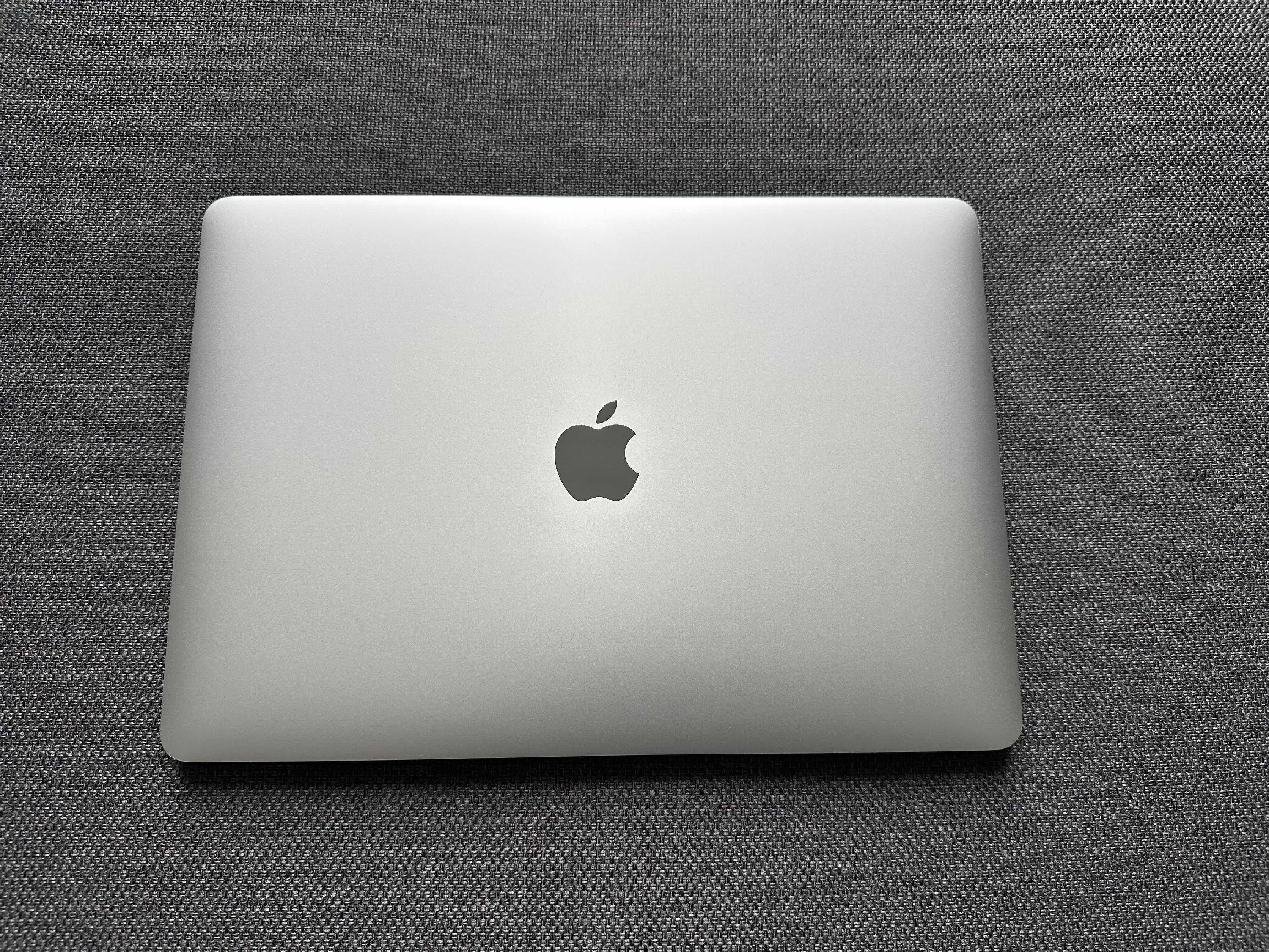 MacBook Air 13' 2019 (Intel i5, 8GB RAM, 128GB SSD) 