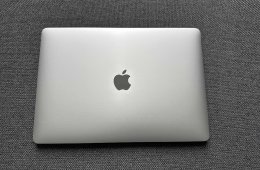 MacBook Air 13' 2019 (Intel i5, 8GB RAM, 128GB SSD) 