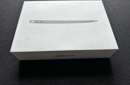 MacBook Air 13' 2019 (Intel i5, 8GB RAM, 128GB SSD) 