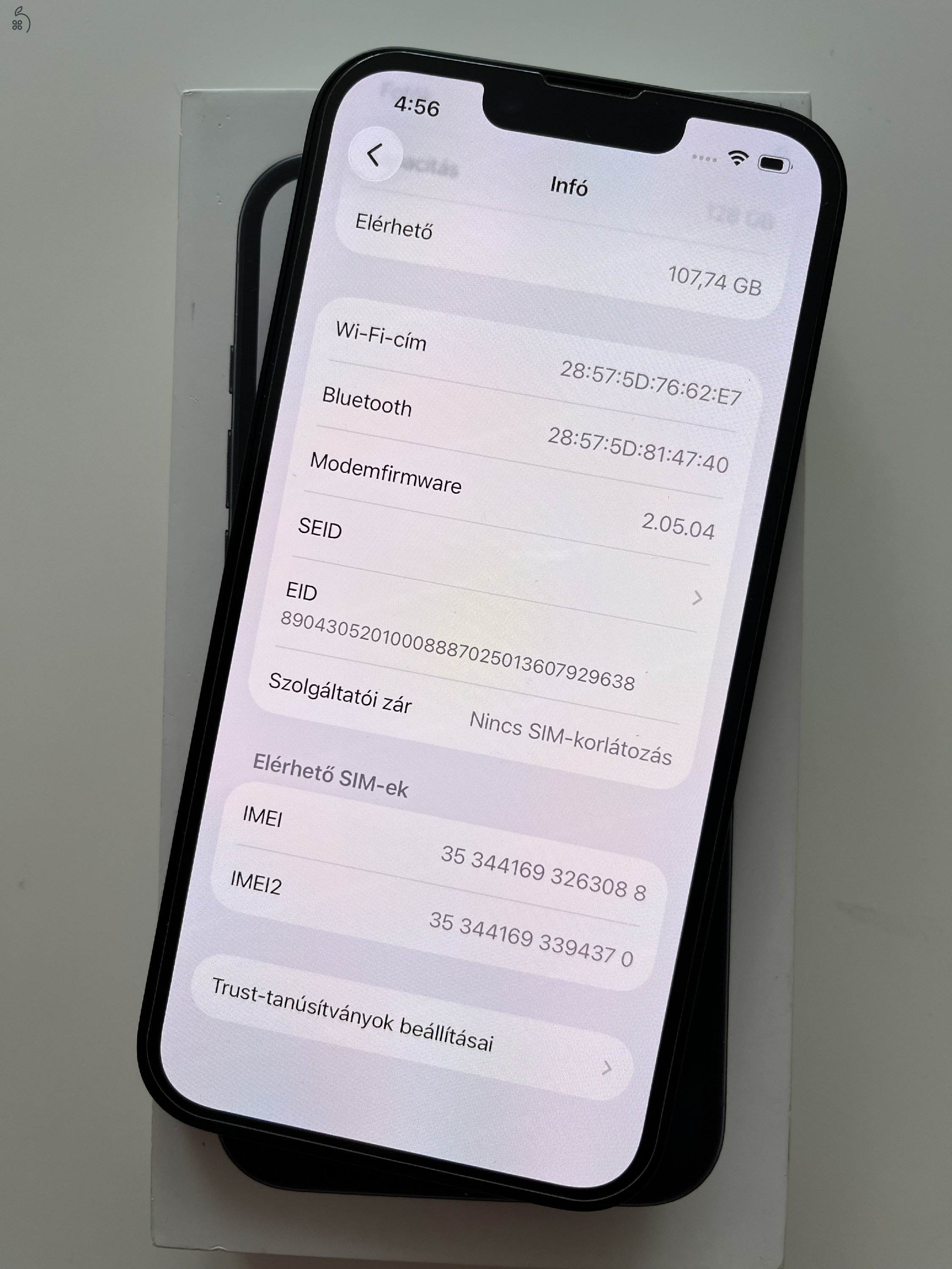 iPhone 16e 128GB Makulátlan! Akku 100%!