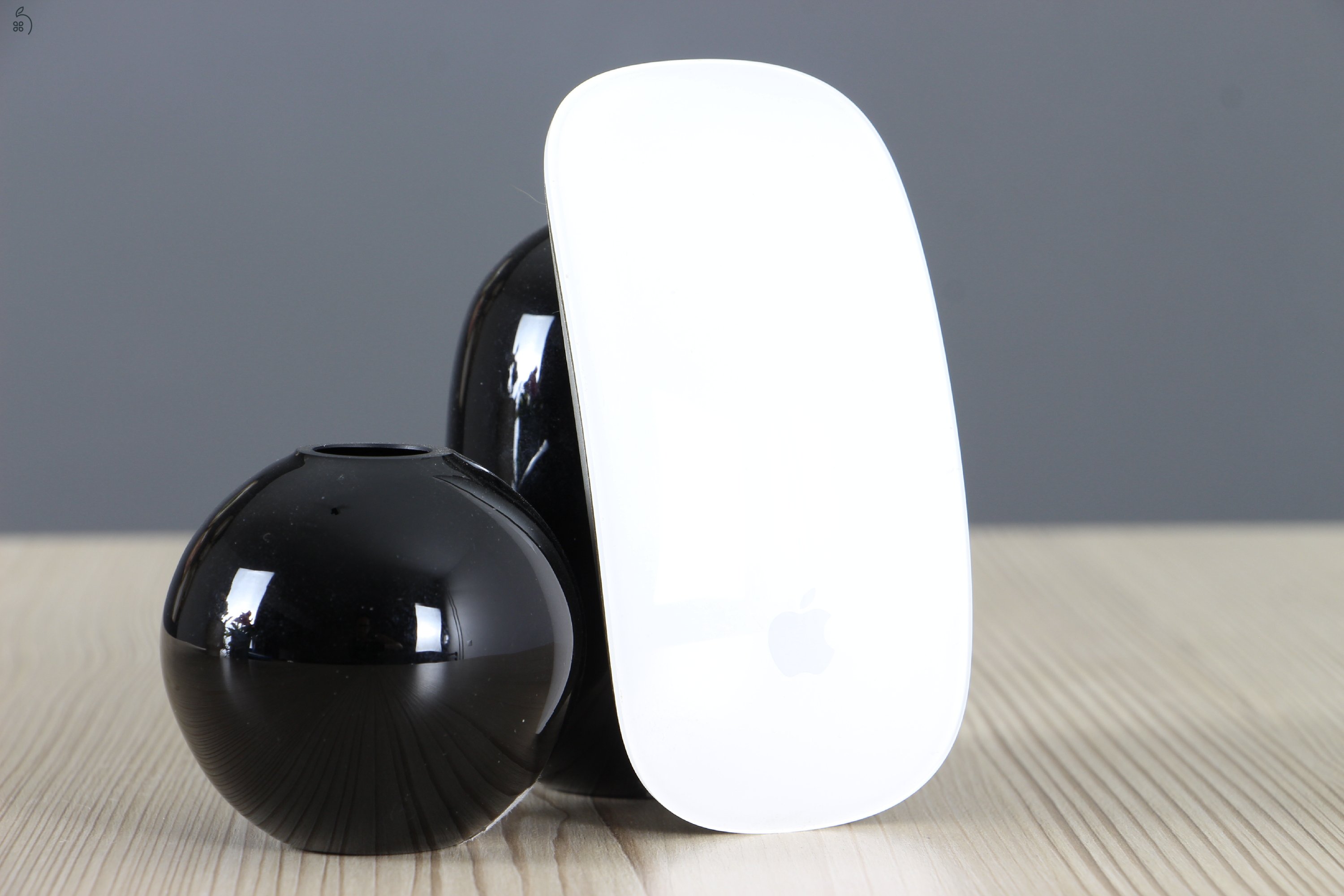 Magic Mouse 2 A US-8240