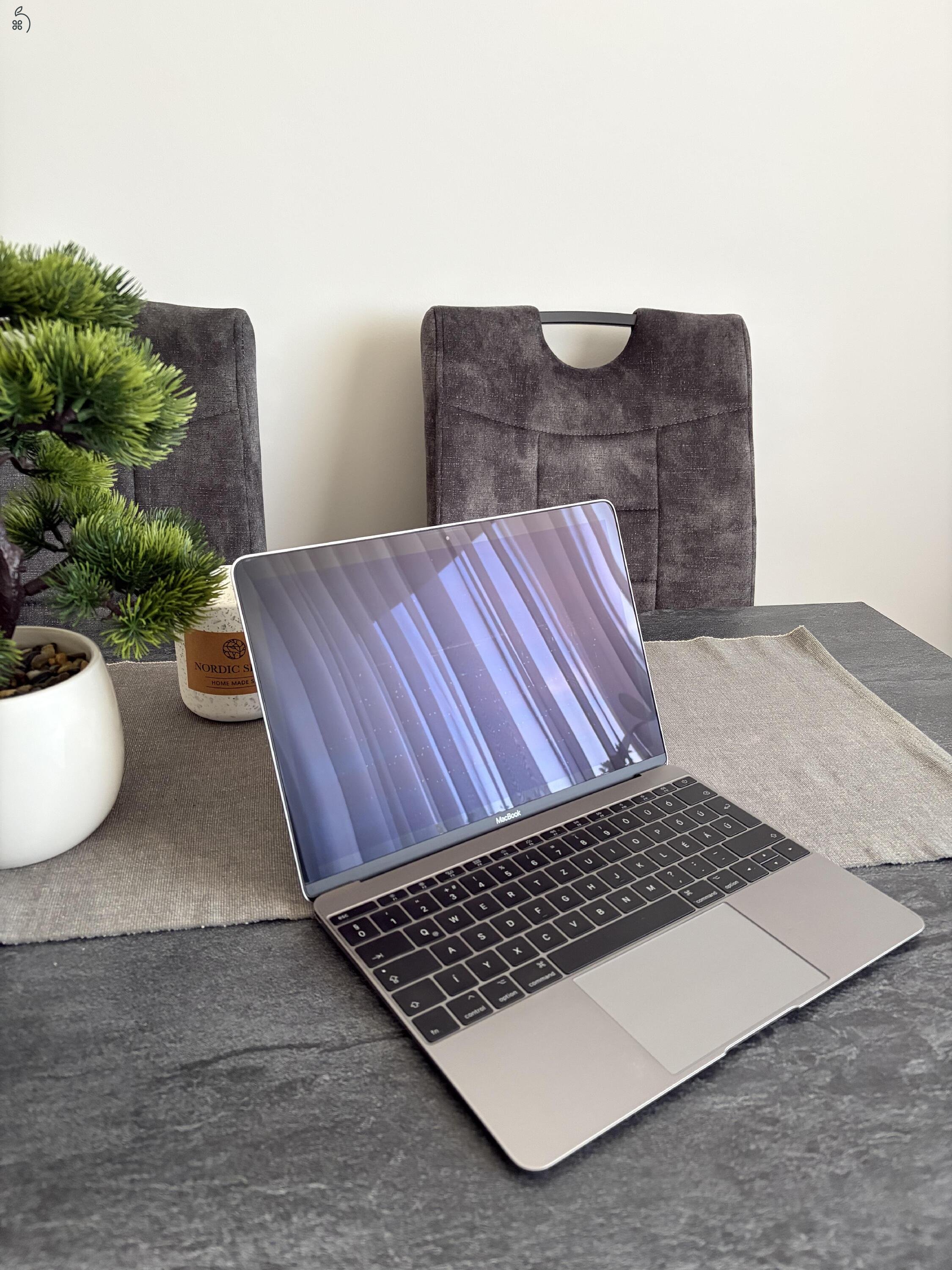 Apple MacBook Retina 12” (2017) – 8GB RAM, 256GB SSD, szép állapot