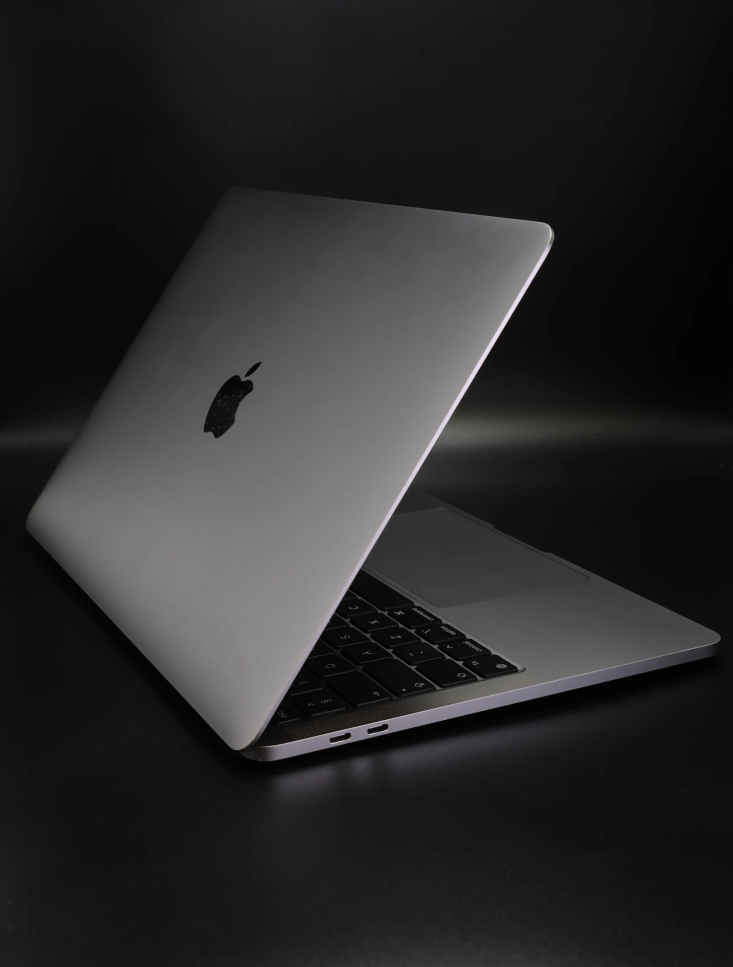 Apple MacBook Pro 13″ 2020 M1 256 GB Space Gray 87% akku - 12 HÓ GARANCIA