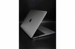 Apple MacBook Pro 13″ 2020 M1 256 GB Space Gray 87% akku - 12 HÓ GARANCIA