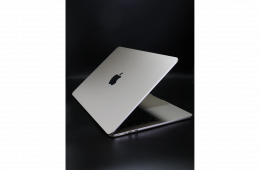 Apple MacBook Air 13″ 2022 M2 256 GB Starlight 100% akku - 12 HÓ GARANCIA