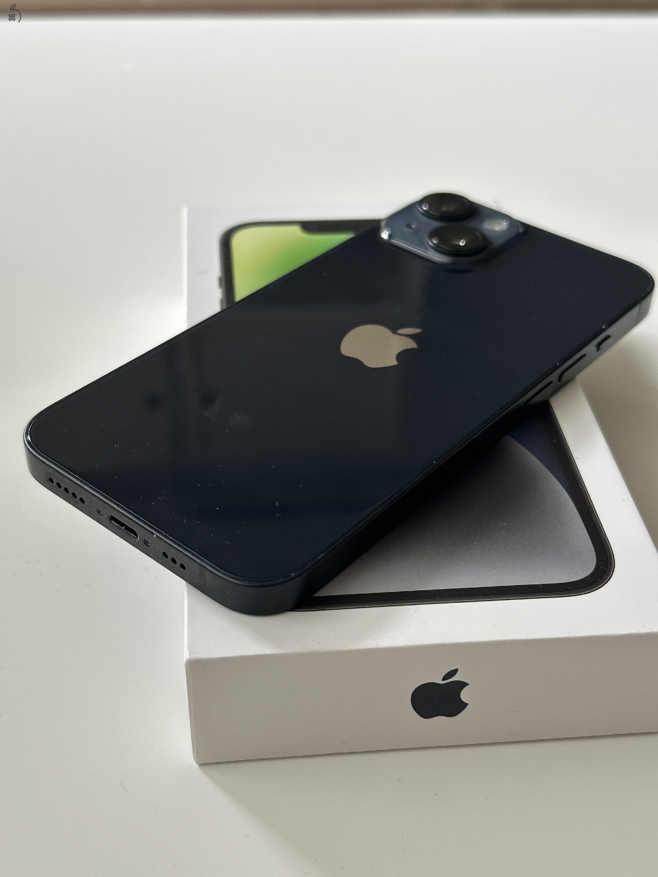 GYÖNYÖRŰ iPhone 14 éjfekete 128gb, 100% Akku