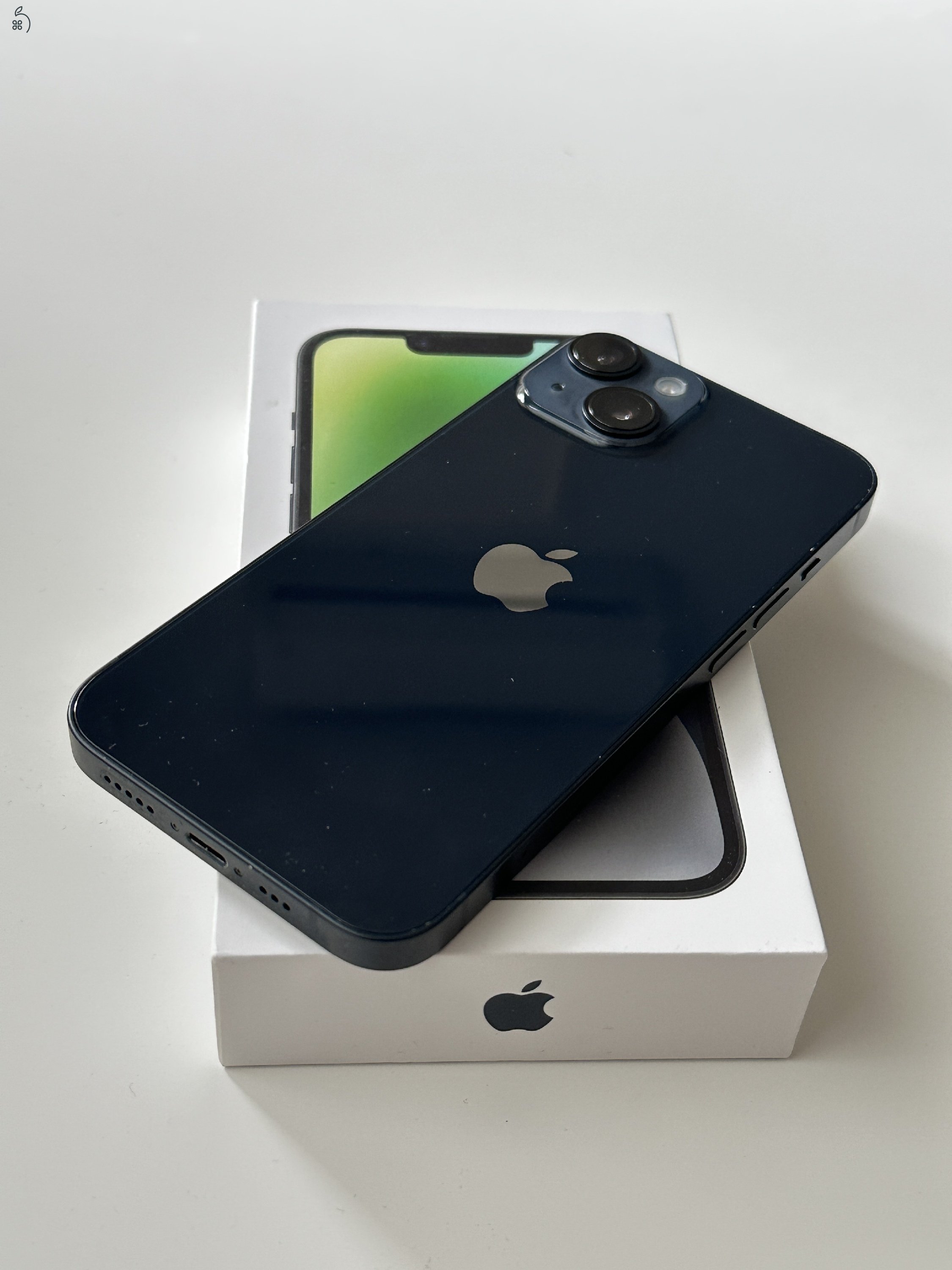 GYÖNYÖRŰ iPhone 14 éjfekete 128gb, 100% Akku