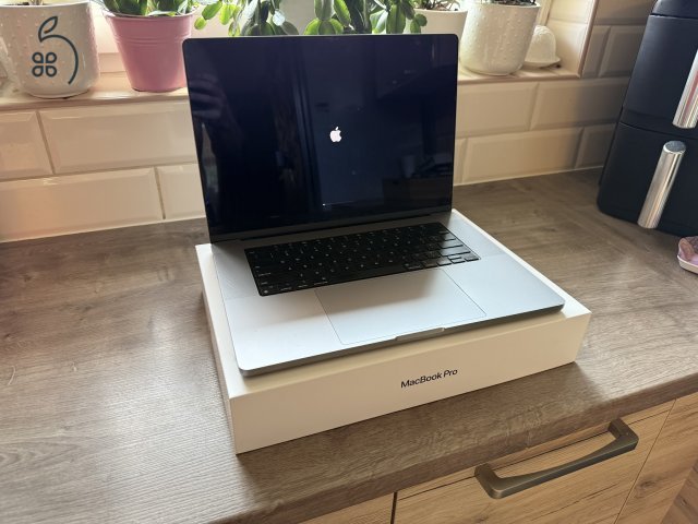 Macbook Pro 16