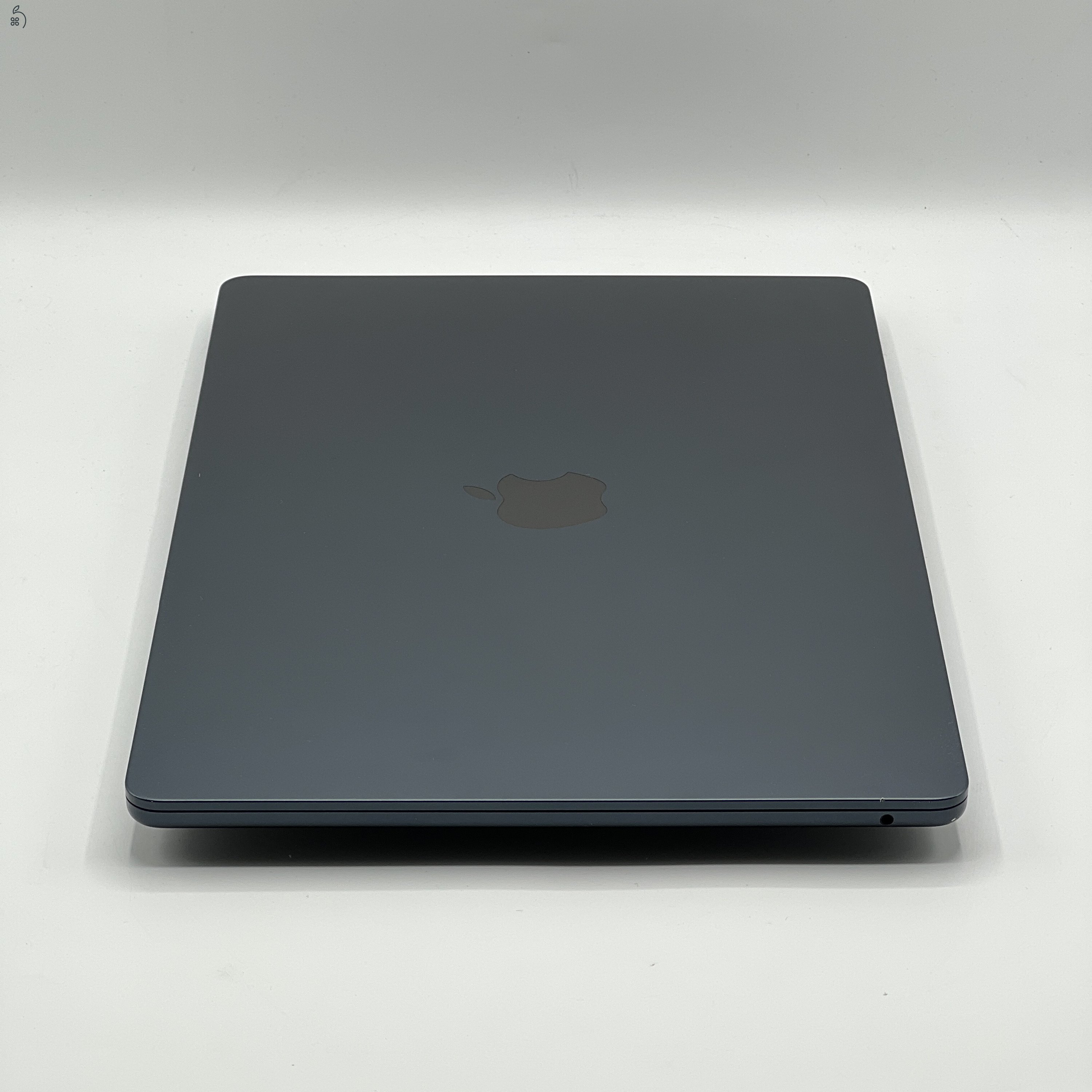 MacBook Air 15″ 2024, M3 8 Core, 16 GB RAM, 10 core GPU, 512 GB SSD, Midnight 27% Áfás, 0424AB 