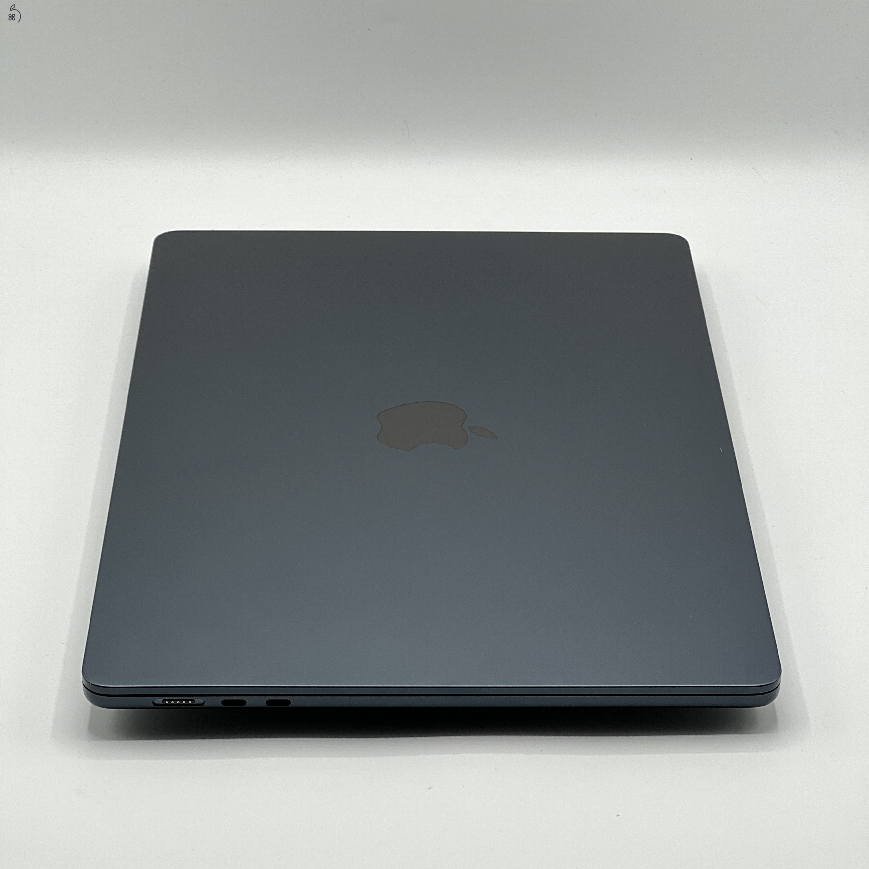 MacBook Air 15″ 2024, M3 8 Core, 16 GB RAM, 10 core GPU, 512 GB SSD, Midnight 27% Áfás, 0424AB 
