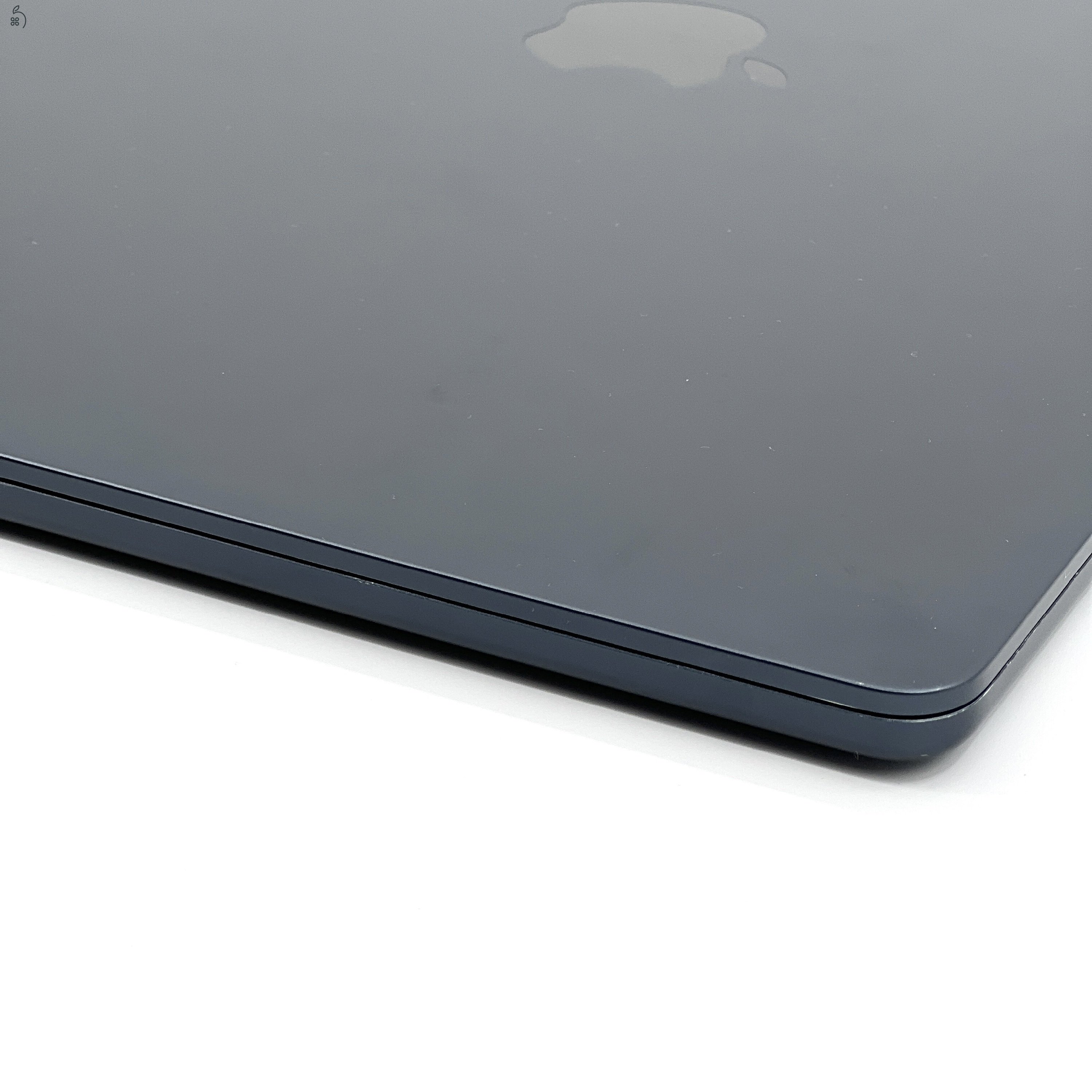 MacBook Air 15″ 2024, M3 8 Core, 16 GB RAM, 10 core GPU, 512 GB SSD, Midnight 27% Áfás, 0432AB 