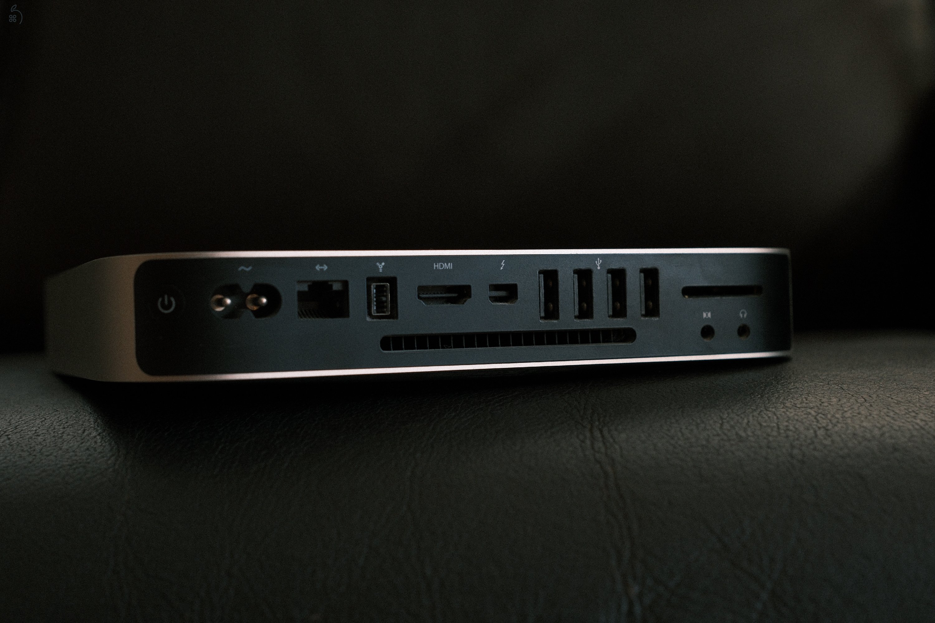 Mac Mini 2.5GHz Dual-Core Intel Core i5 500GB SSD 8GB RAM 