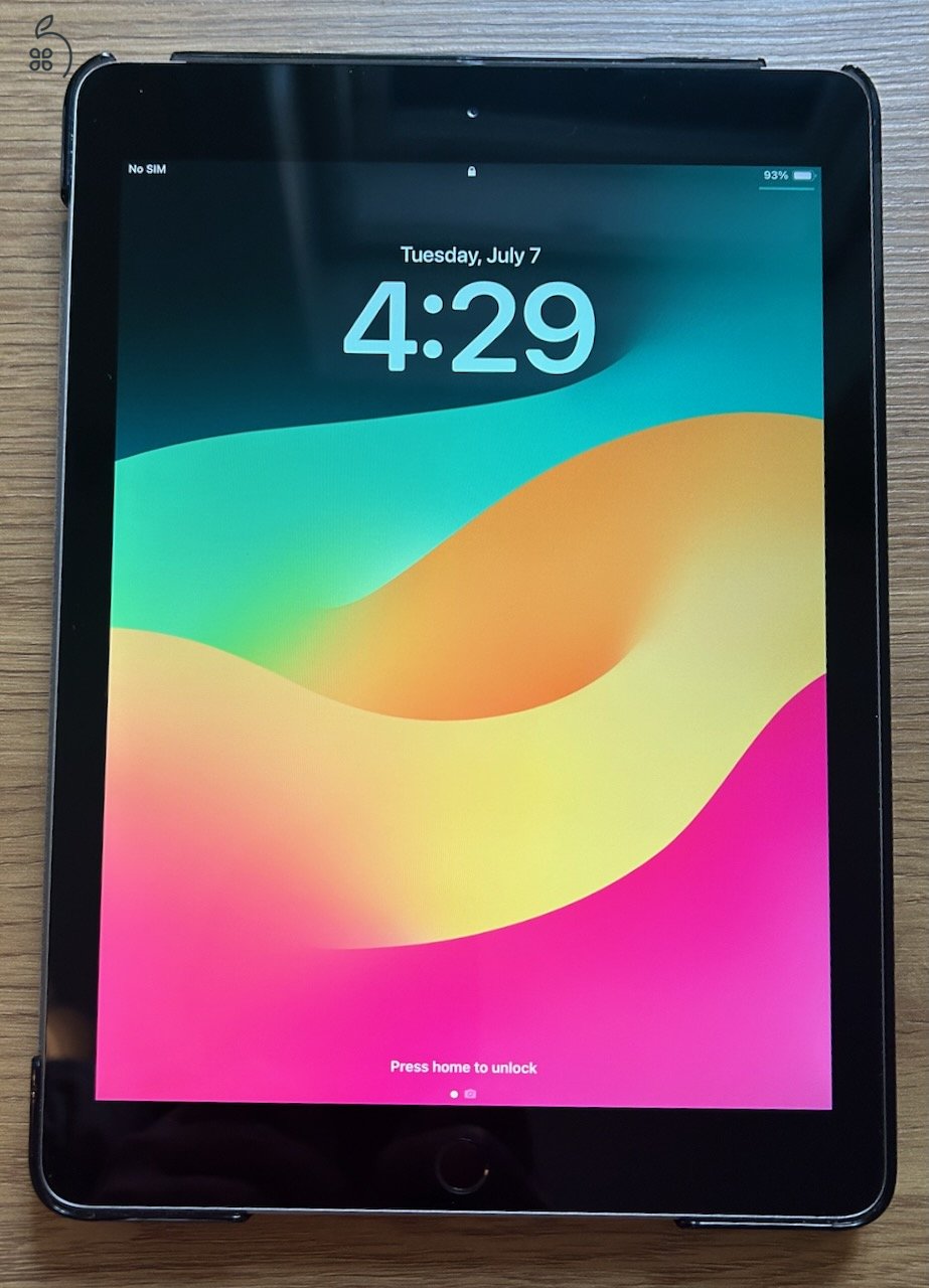 Apple iPad (6. generáció) Silver – 32GB – Wi-Fi + Cellular