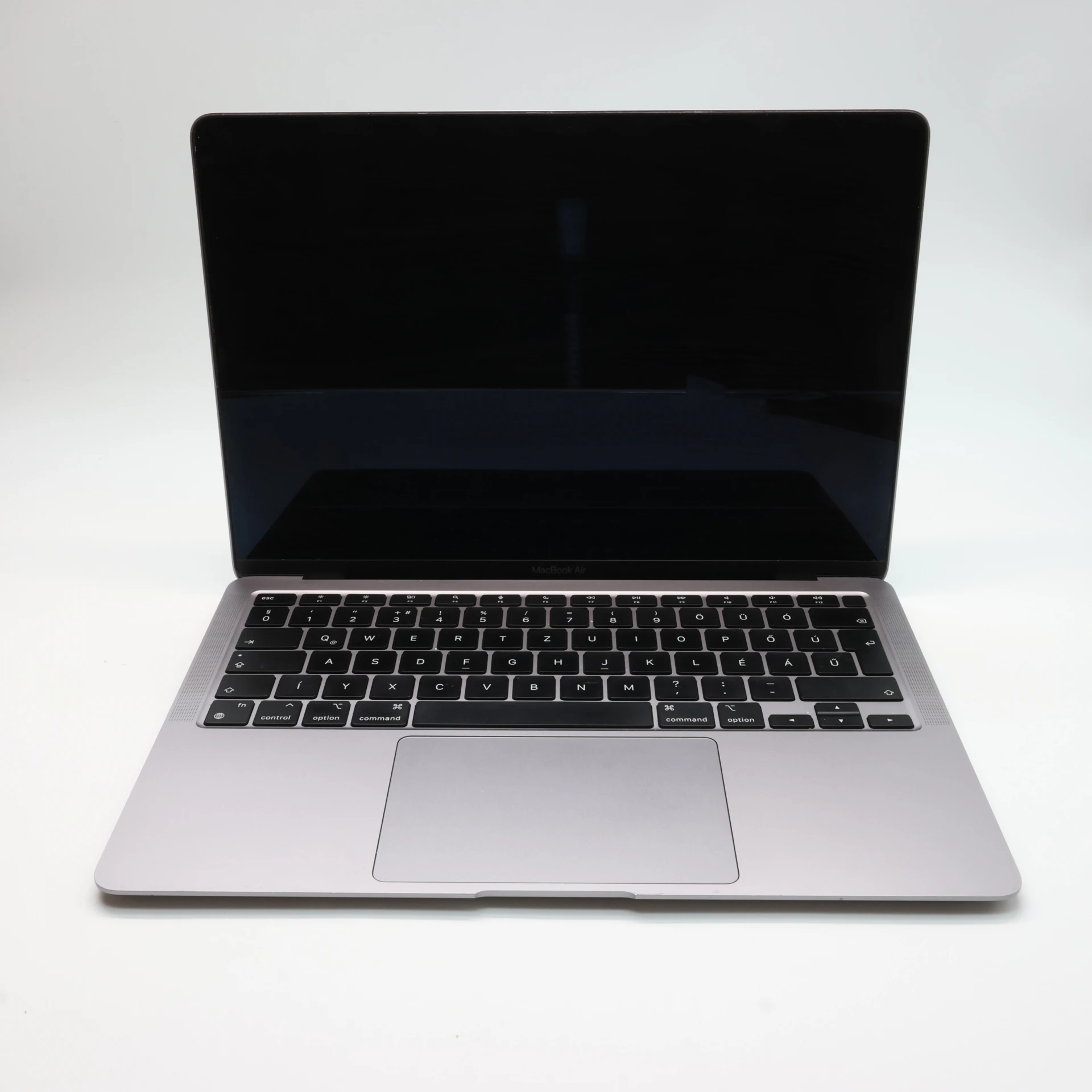 Apple MacBook Air 13″ 2020 M1 256 GB SSD 8 GB RAM Space Gray 88% HUN Bill