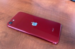 iPhone SE 64 GB PRODUCT(RED) – akku cserélve, eredeti töltőkábellel
