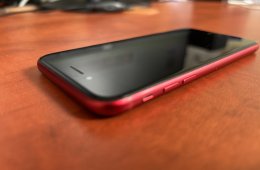 iPhone SE 64 GB PRODUCT(RED) – akku cserélve, eredeti töltőkábellel