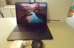 Apple MacBook Air 13” A2681 laptop jótállással