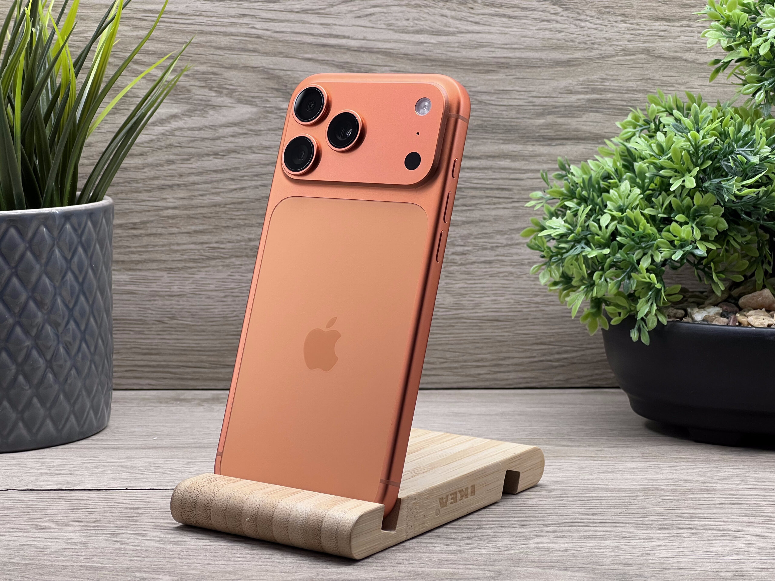 Hibátlan 17 iPhone Pro Max Cosmic Orange 256GB E-sim 2 ÉV Garanciával 100%