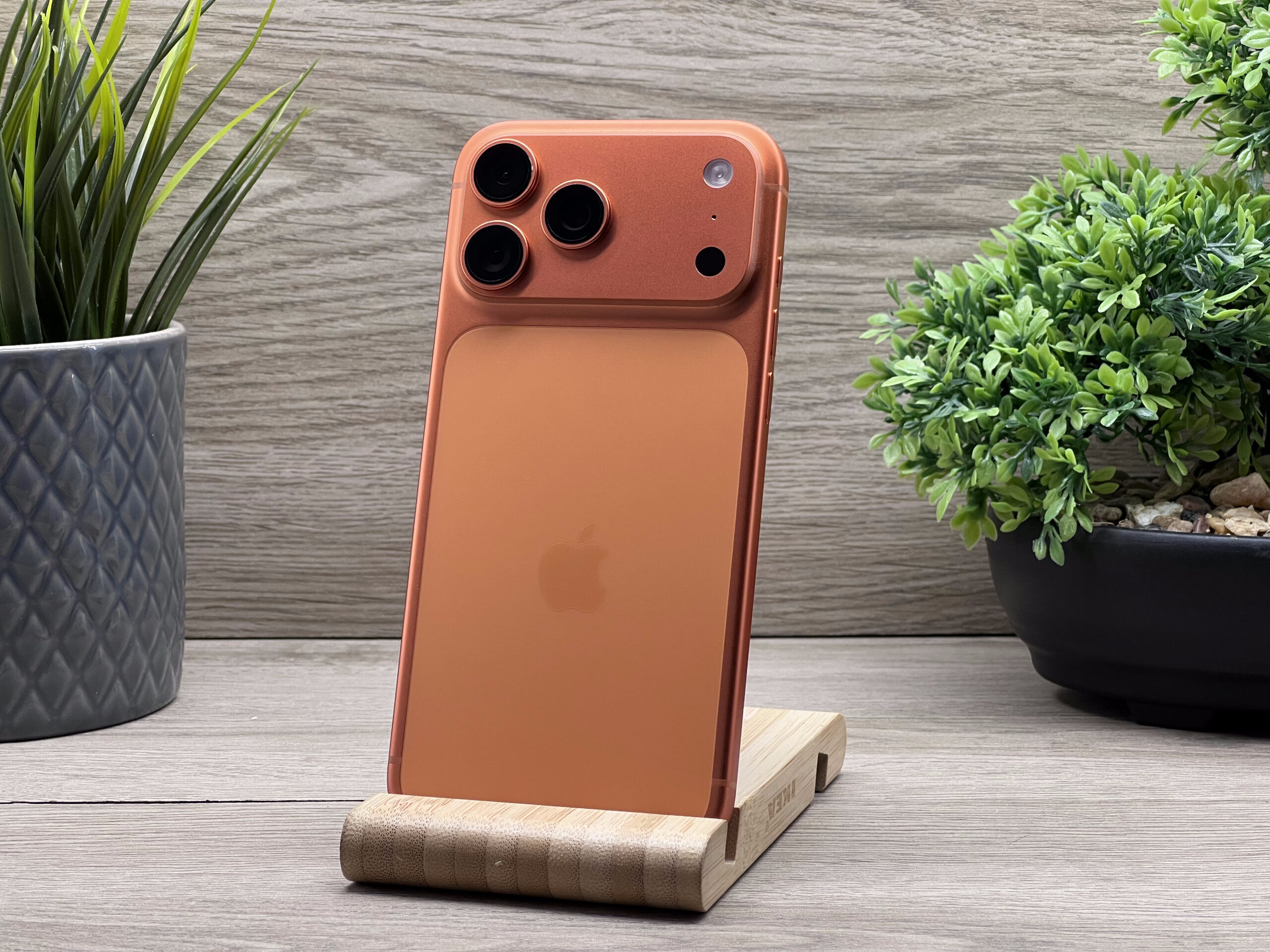 Hibátlan 17 iPhone Pro Max Cosmic Orange 256GB E-sim 2 ÉV Garanciával 100%