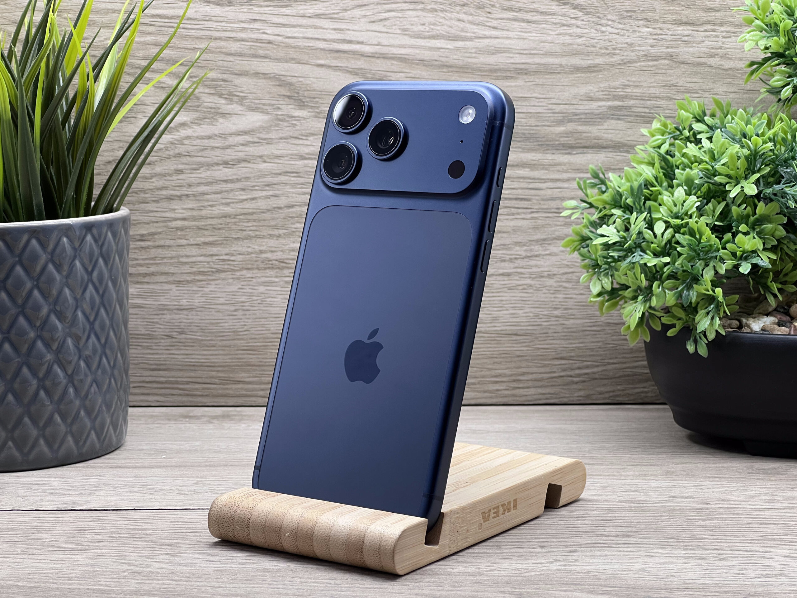 Hibátlan 17 iPhone Pro Max Deep Blue 256GB E-sim 2 ÉV Garanciával 100%