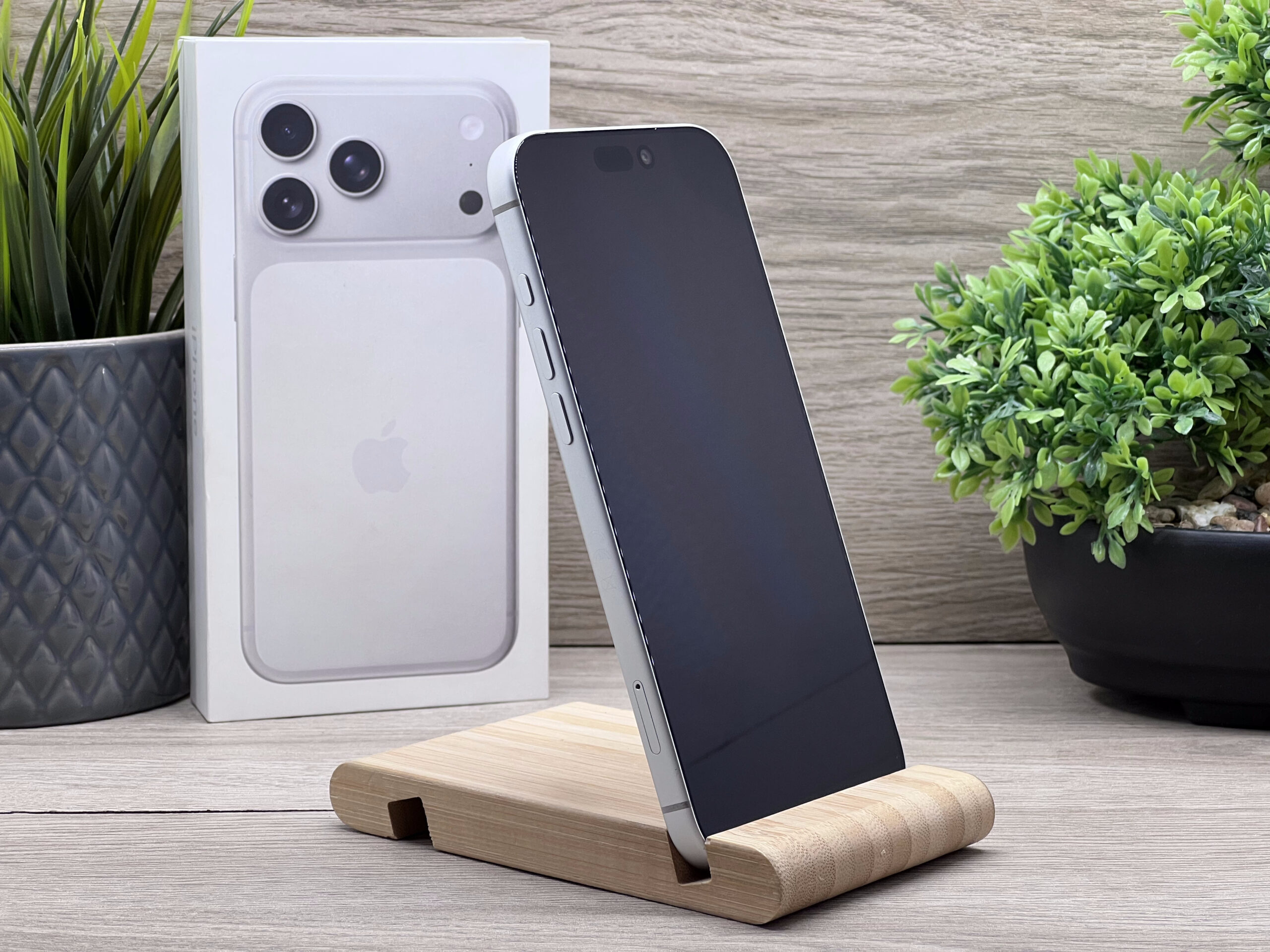 Hibátlan iPhone 17 Pro Max Silver 256GB 2 ÉV Garanciával 100%