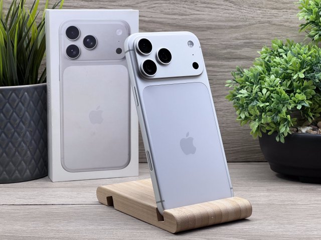 Hibátlan iPhone 17 Pro Max Silver 256GB 2 ÉV Garanciával 100%