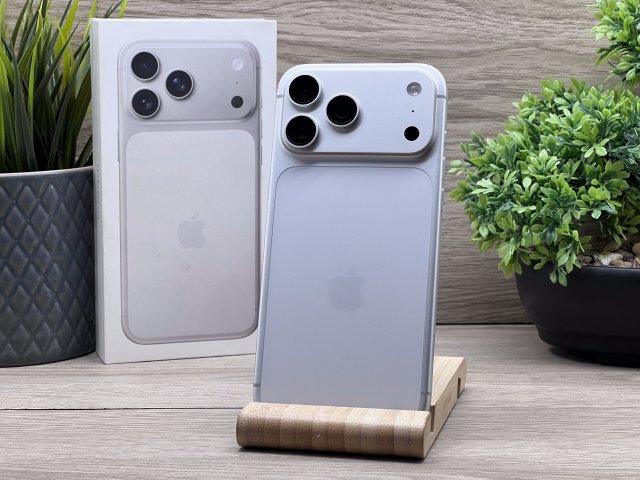 Hibátlan iPhone 17 Pro Max Silver 256GB 2 ÉV Garanciával 100%