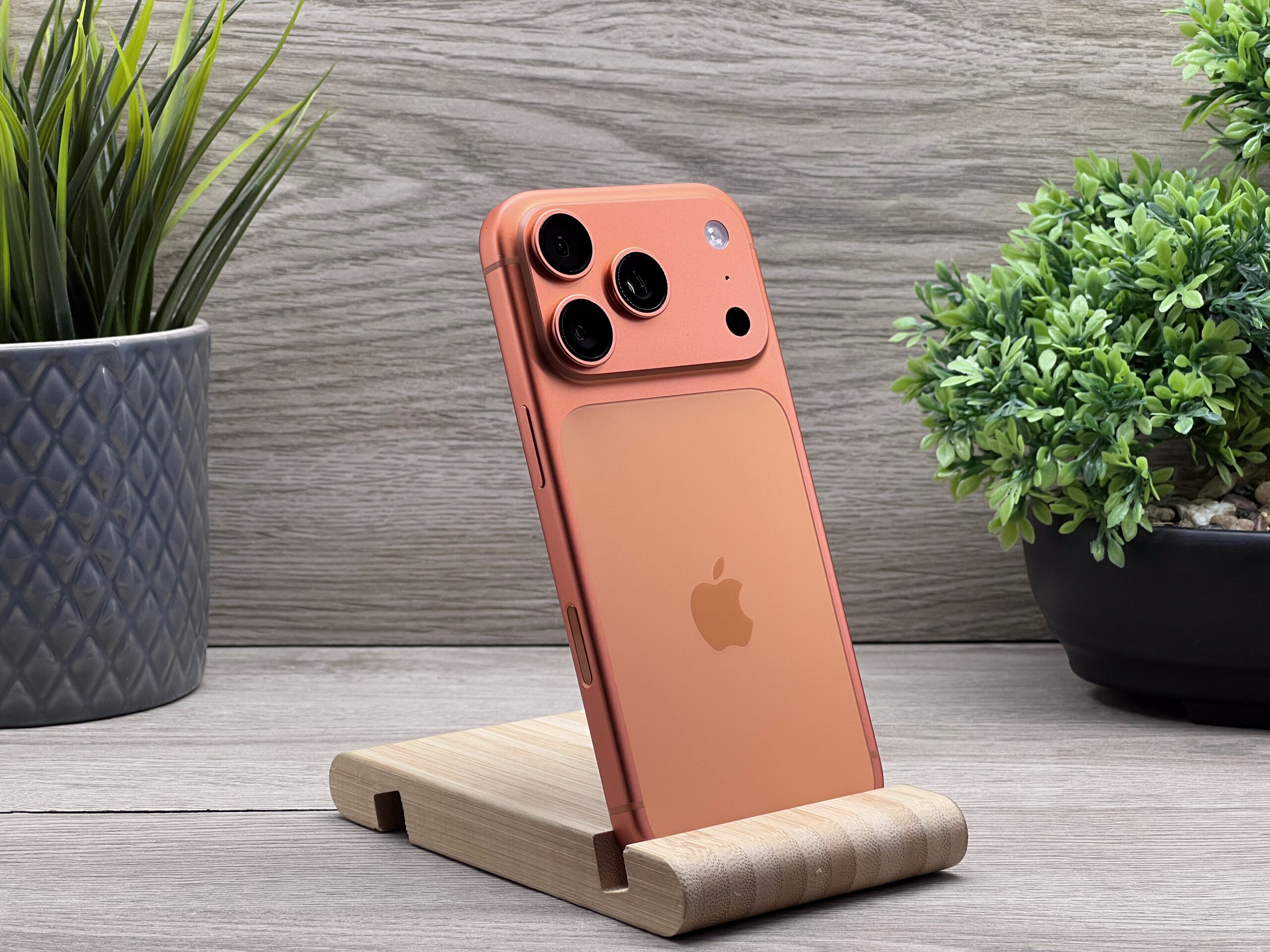 Hibátlan iPhone 17 Pro Cosmic Orange 256GB 2 ÉV Garanciával 100%