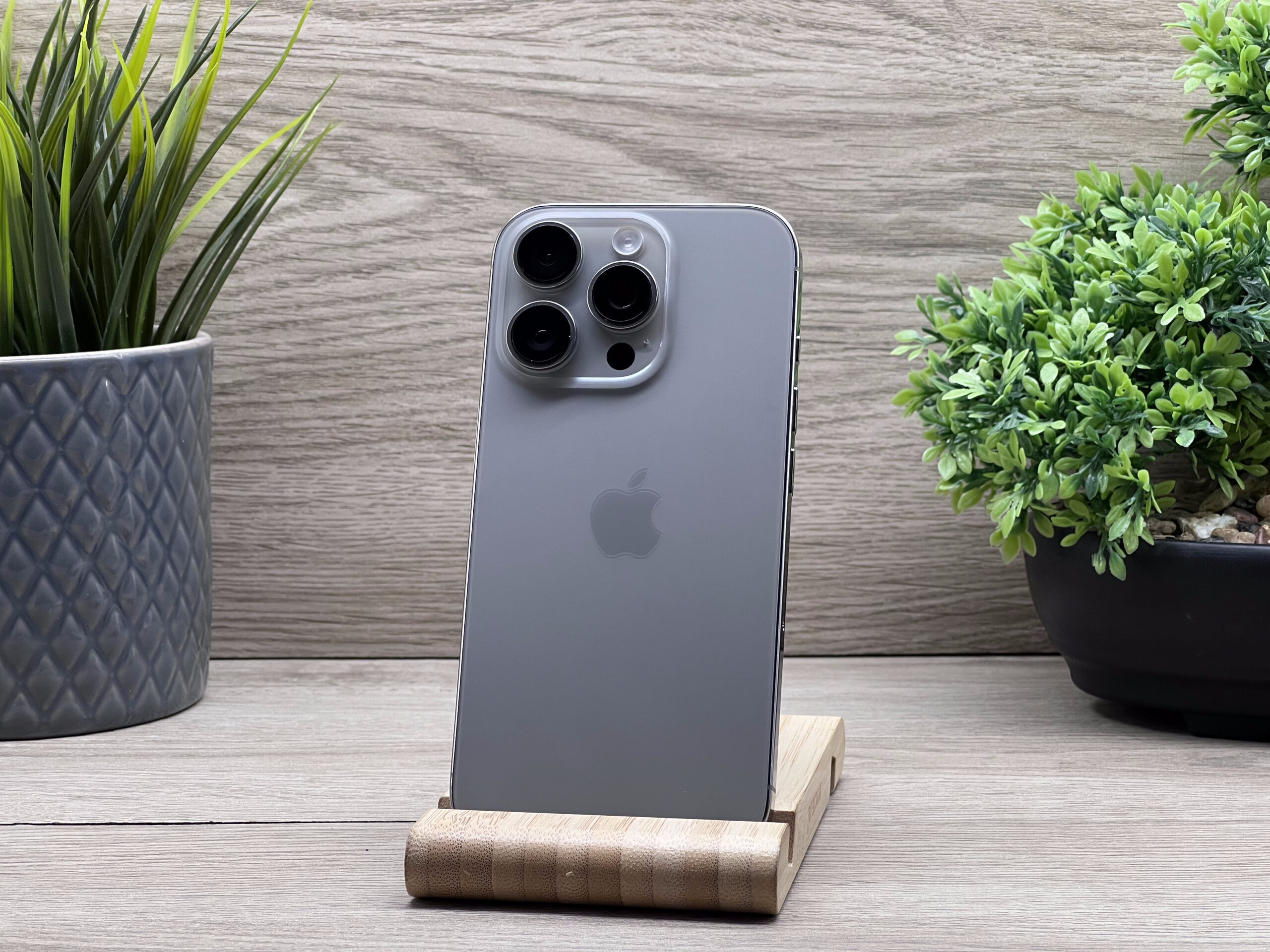 Hibátlan iPhone 16 Pro Natural Titanium 512GB 2 ÉV Garanciával 91%