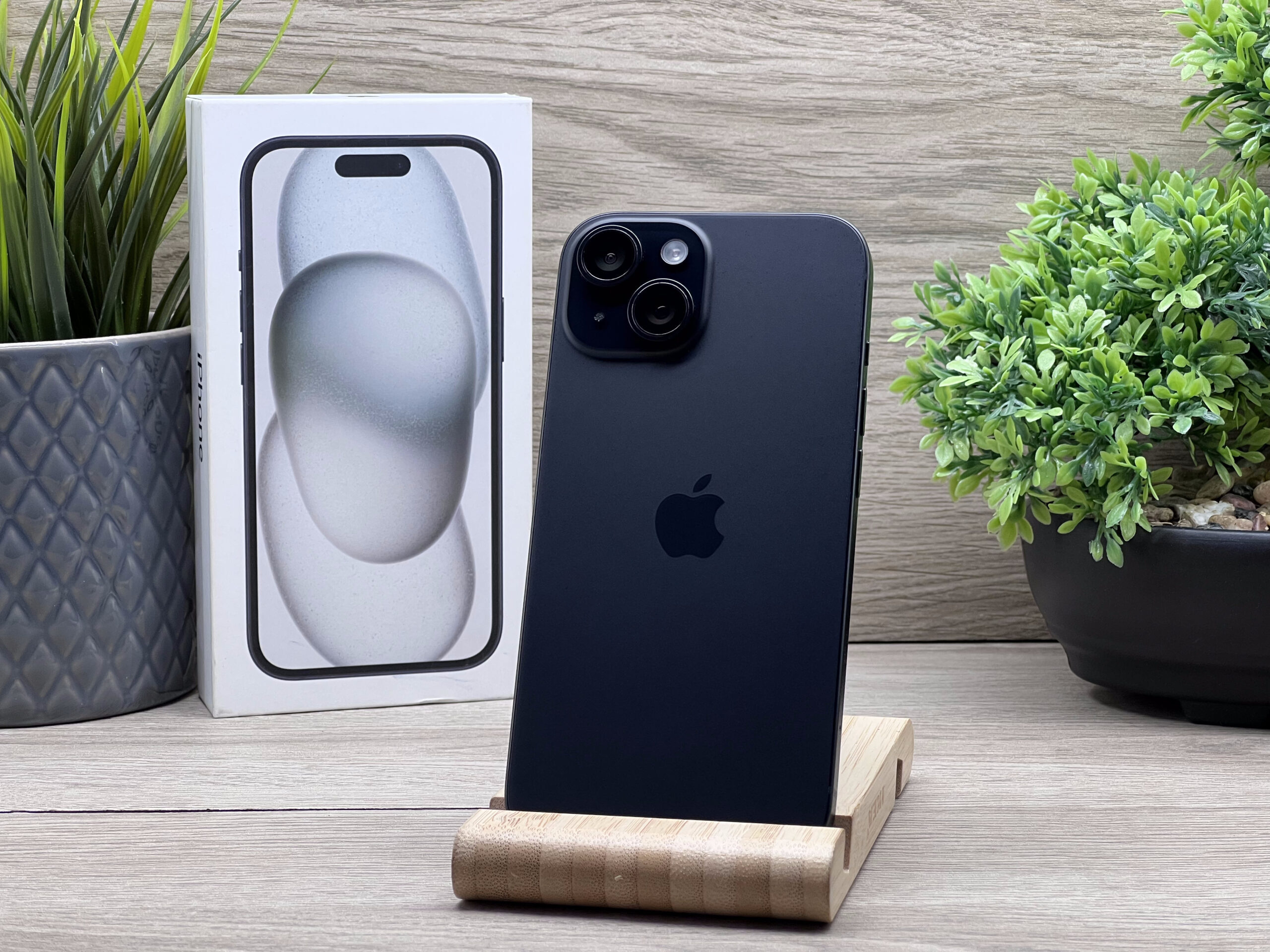 iPhone 15 Black 128GB 2 ÉV Garanciával 90%