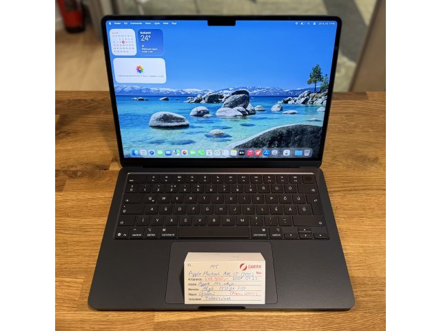 Apple MacBook Air 13,6