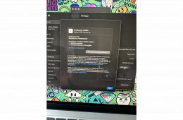 Apple MacBook Air 13,6