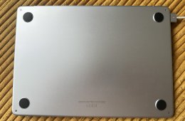 Apple MacBook Air 13,6