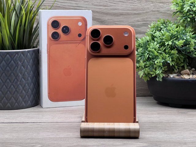 Hibátlan iPhone 17 Pro Cosmic Orange 256GB 2 ÉV Garanciával 100%