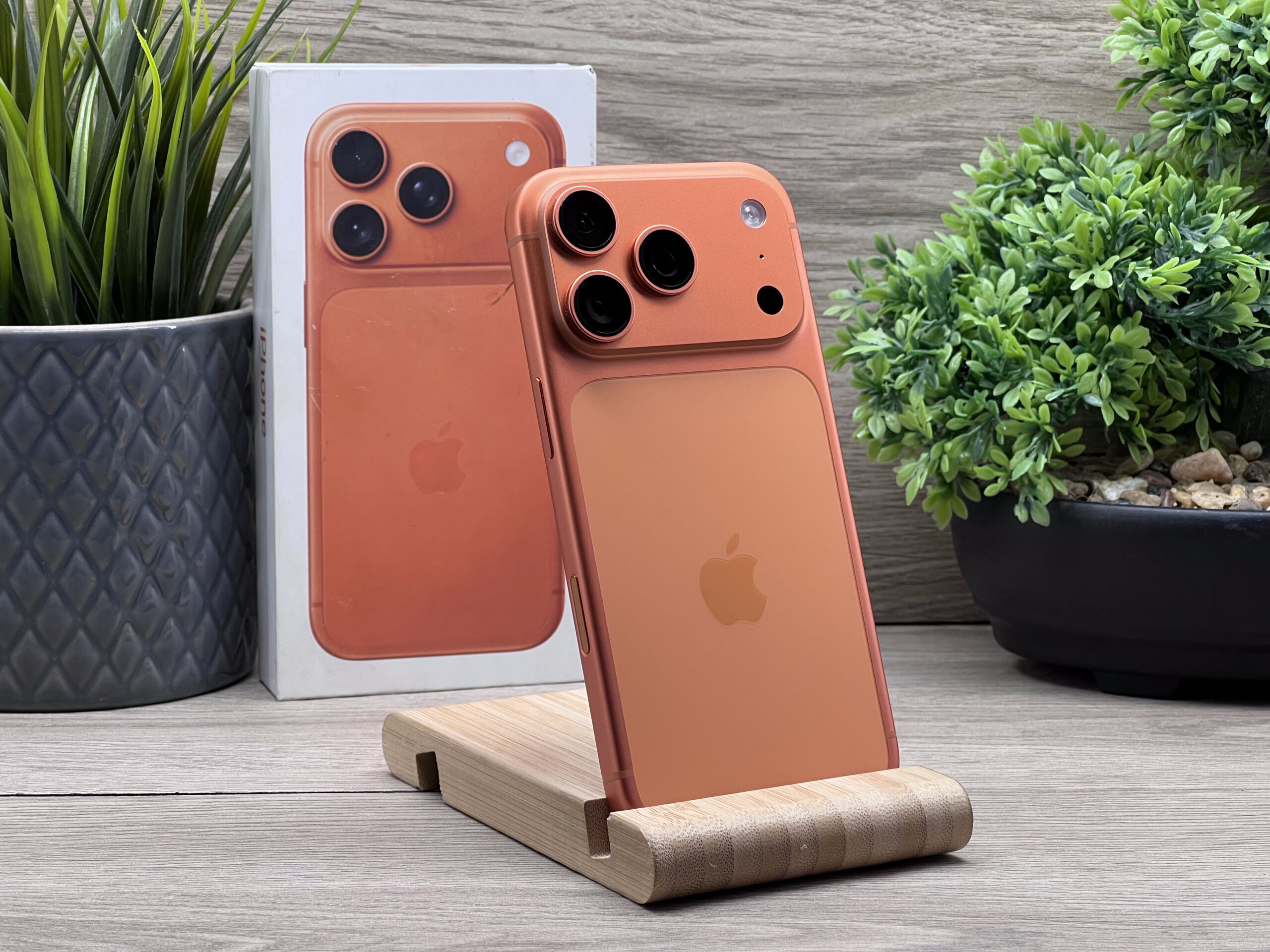 Hibátlan iPhone 17 Pro Cosmic Orange 256GB 2 ÉV Garanciával 100%