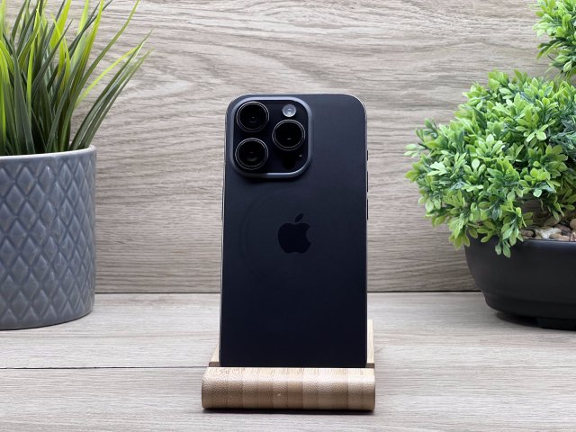 iPhone 15 Pro Black Titanium 128GB 2 ÉV Garanciával 93%