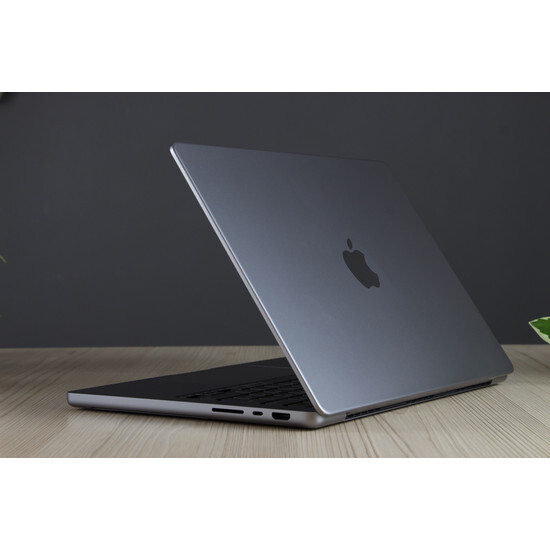 Használt Apple MacBook Pro 14