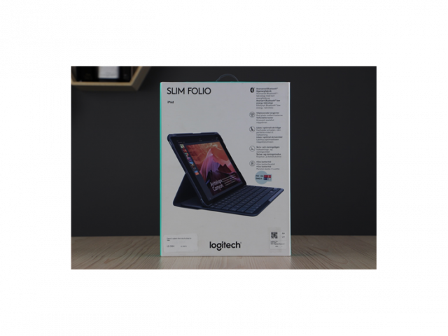 Újszerű Logitech Slim Folio for iPad Air / Air 2 9.7